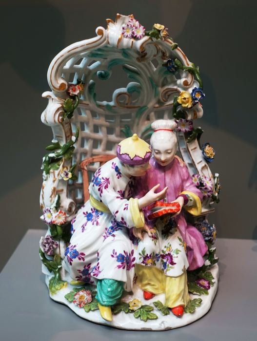 chinoiserie, chinese figures, porcelain