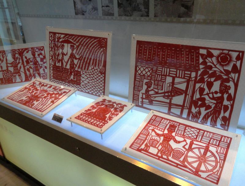 The Chinese Art of Paper Cutting: A Step-By-Step Guide - Chinatown